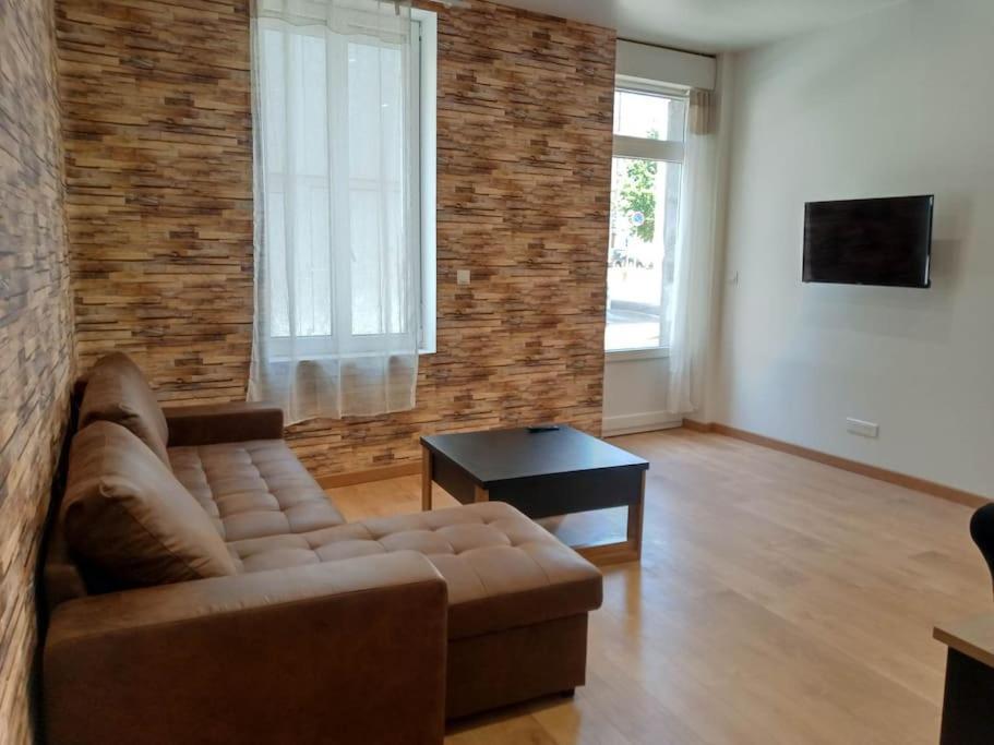 Gonnelles Appartement T3 Centre Ville Rdc D Agen Exteriér fotografie